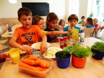 Kindercafé und Schülerküche